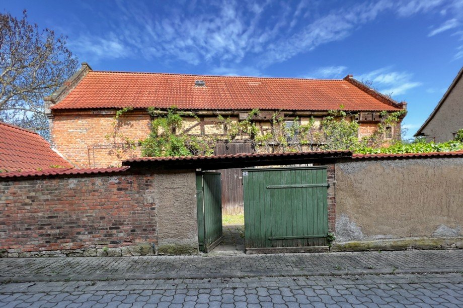 Einfahrt mit Scheune Bauernhaus Gro�heringen