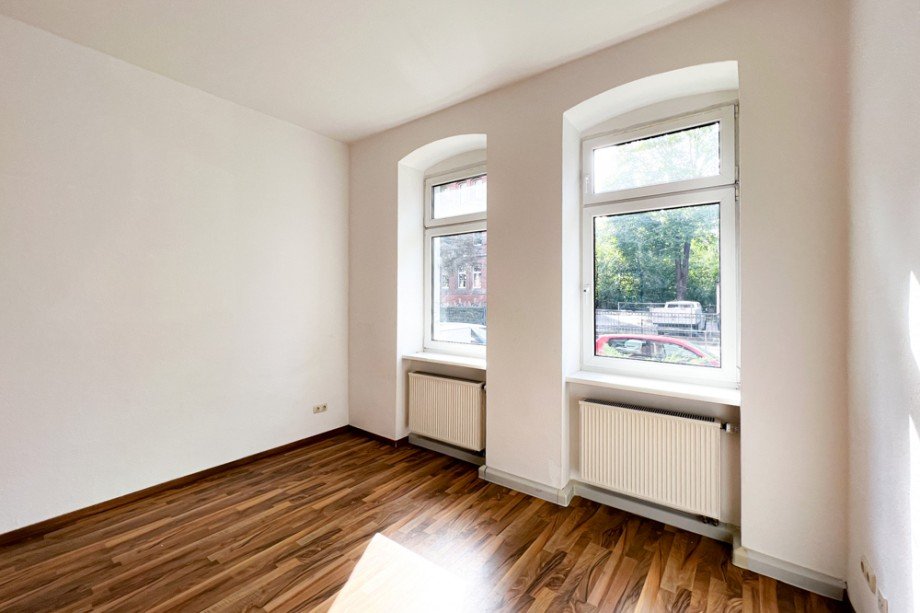 Wohnzimmerfenster im EG Erdgeschosswohnung Erfurt