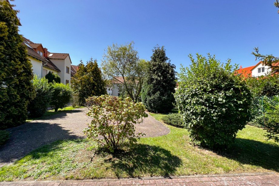 Gr�nfl�che im Innenhof Etagenwohnung Erfurt/ Niedernissa