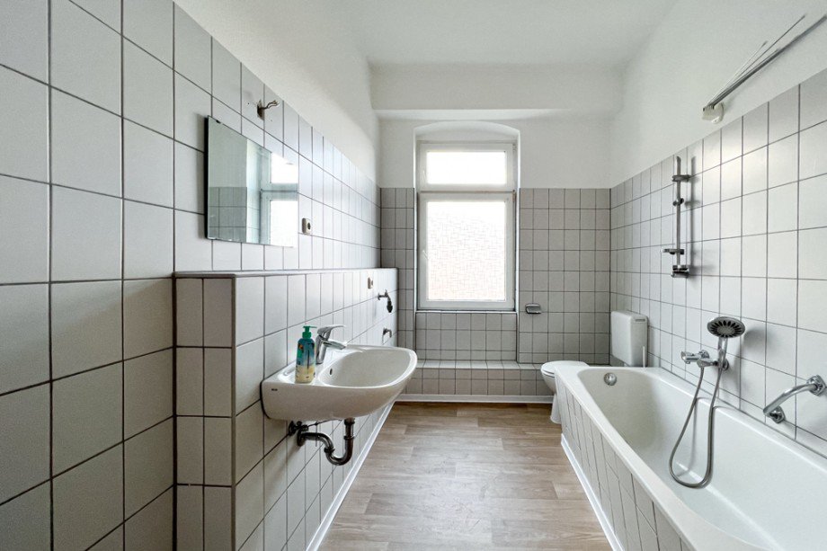 Badezimmer mit Badewanne Etagenwohnung Erfurt