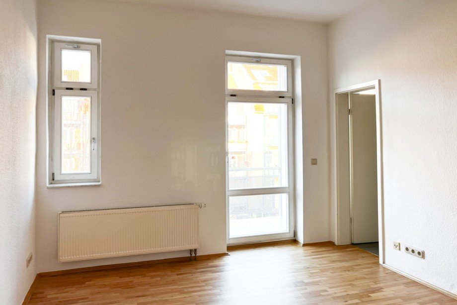 Wohnzimmer mit anschlie�ender K�che Etagenwohnung Erfurt
