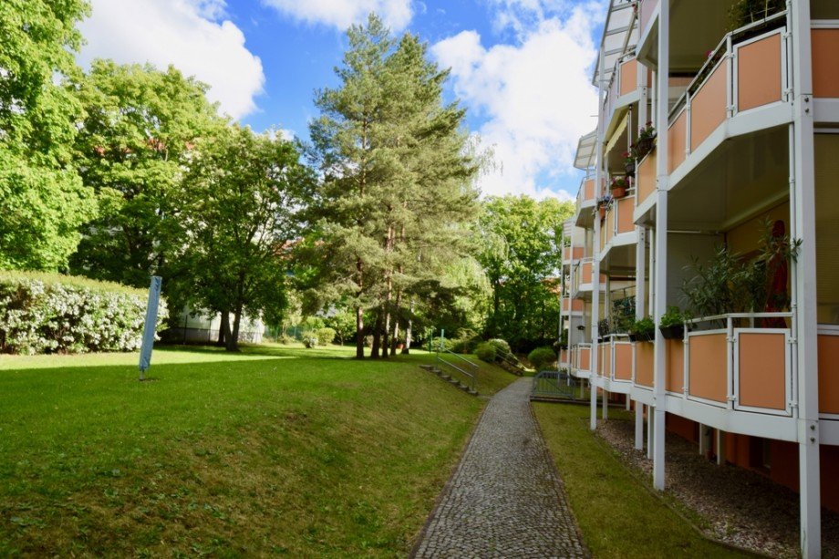 Gr�nfl�chen hinterm Haus Erdgeschosswohnung Erfurt