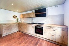 Moderne Einbauk�che mit Gasherd Liebevoll modernisiertes Bauernhaus mit separatem Garten