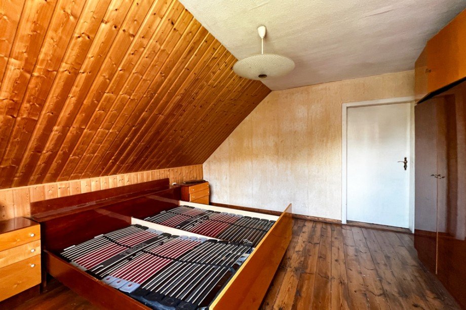 Eingang gro�es Schlafzimmer Einfamilienhaus Drei Gleichen / M�hlberg