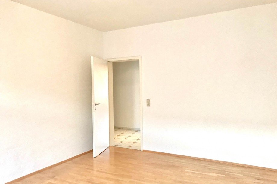 Schlafzimmer Blick in den Flur Maisonettewohnung Erfurt