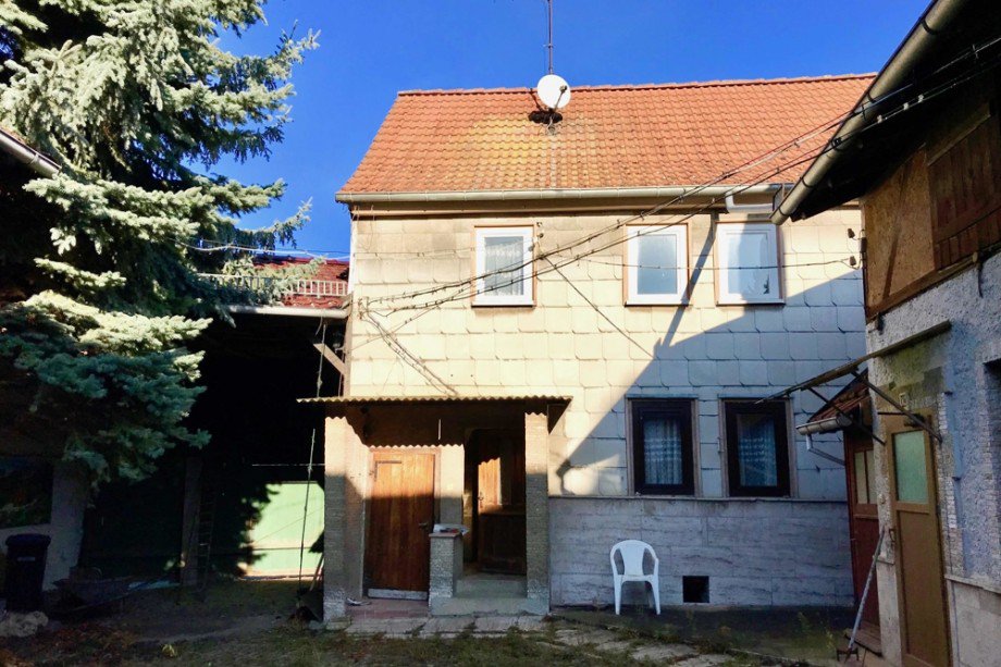 Wohnhaus mit Toreinfahrt Einfamilienhaus Tonna / Gr�fentonna