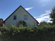Giebelseite Ihr neues Familiennest - modernes Einfamilienhaus mit kleinem Pool & Garten