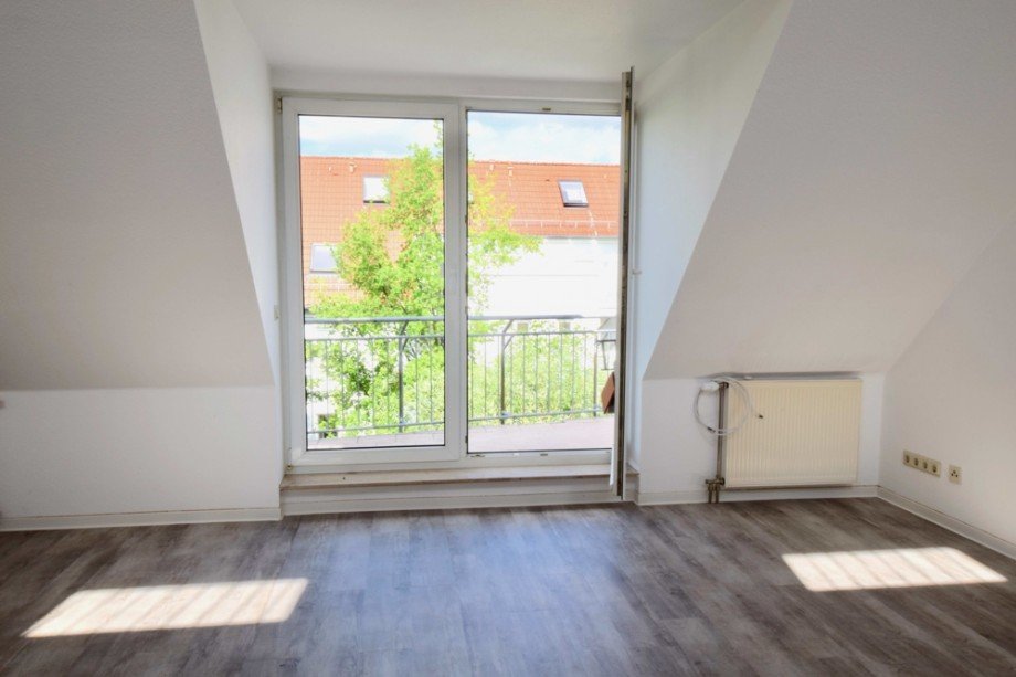 Terrassent�ren im Wohnzimmer Dachgeschosswohnung Erfurt