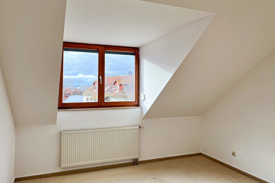 Schlafzimmerfenster Dachgeschosswohnung Erfurt/ Gottstedt