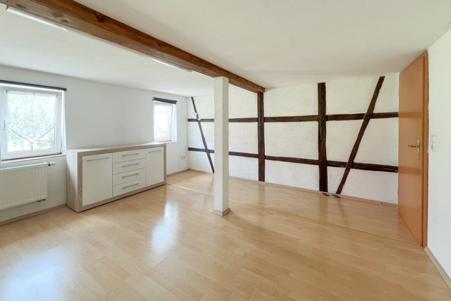 Gro�es Schlafzimmer stra�enseitig Einfamilienhaus Unstrut- Hainich / Sch�nstedt