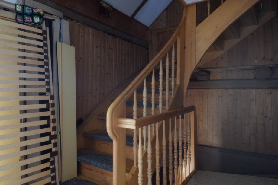 Holztreppe im WGH Mehrfamilienhaus Bretleben