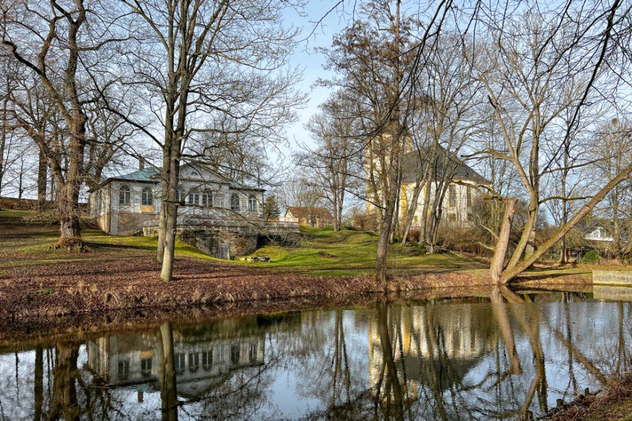 Schlosspark mit Kirche Wohngrundst�ck Erfurt / Molsdorf