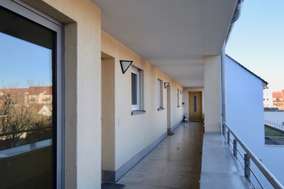 Laubengang zu den Wohnungen Etagenwohnung Erfurt