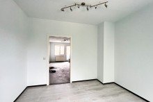 Blick vom Schlafzimmer ins Wohnzimmer Vierraumwohnung mit Balkon im 1.OG