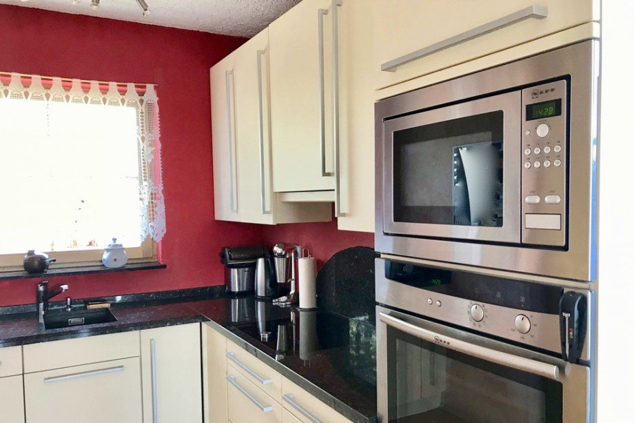 EBK inkl. hochwertiger Einbauger�te Einfamilienhaus Arnstadt/ Marlishausen