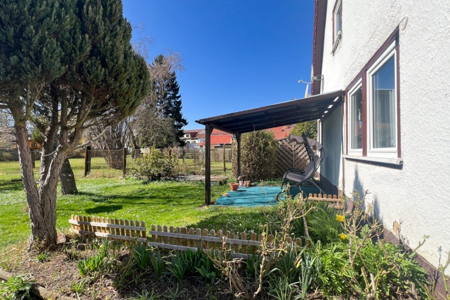 �berdachte Terrasse hinter dem Haus Einfamilienhaus Erfurt / Molsdorf