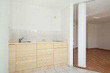 Kleine halboffene K�che Moderne 1Raumwohnung mit Loggia, Pantryk�che & Stellplatz