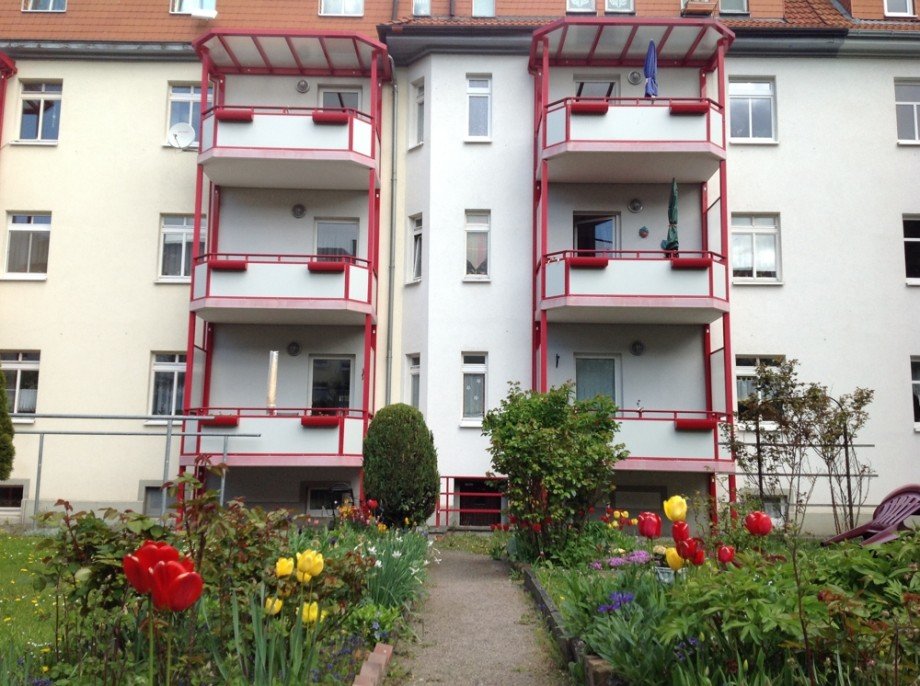 Garten und R�ckansicht Dachgeschosswohnung Erfurt