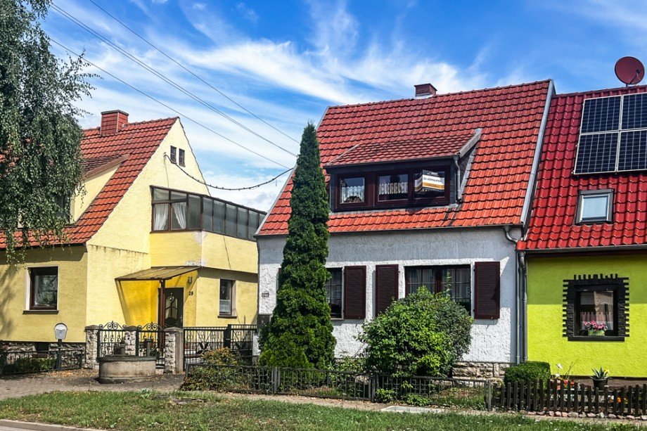 Reihenendhaus mit entz�ckendem Garten Doppelhaush�lfte Unstrut- Hainich /Gro�engottern