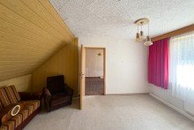 Mittlere Durchgangszimmer im Obergeschoss Traditionelles Einfamilienhaus mit gro�er Scheune & h�bschem Garten