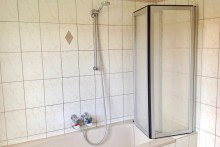 Tageslichtbad mit Badewanne Perfektes Renditepaket mit 4 modernen 2Raumwohnungen