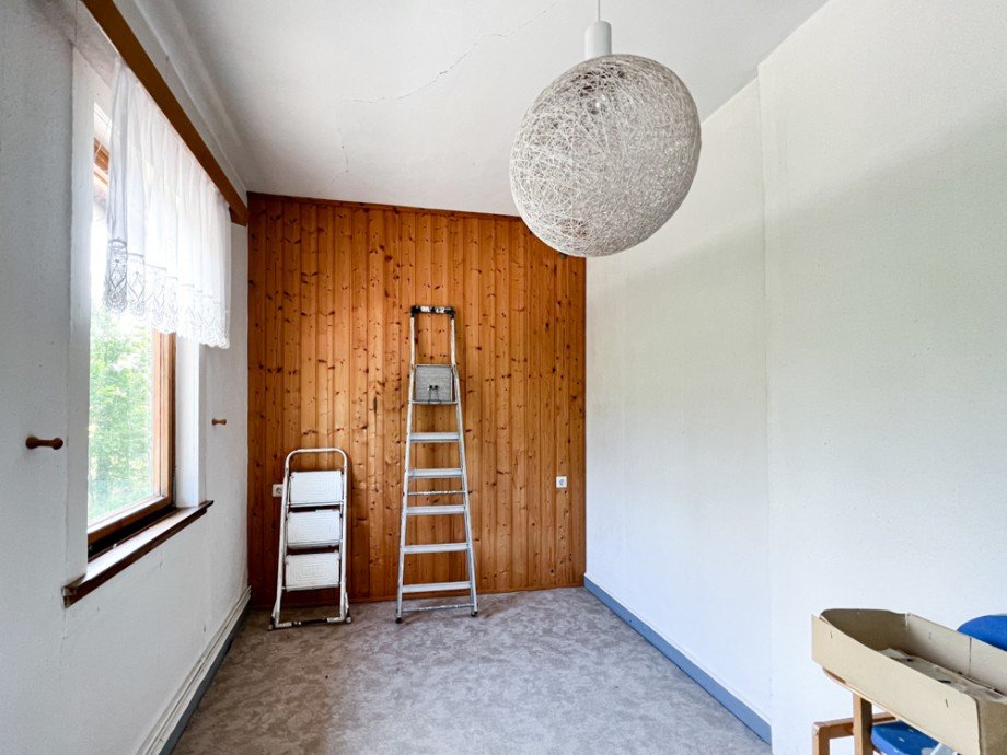 Kleines Schlafzimmer zur Stra�enseite Haus Saalfeld/Saale / Remsch�tz