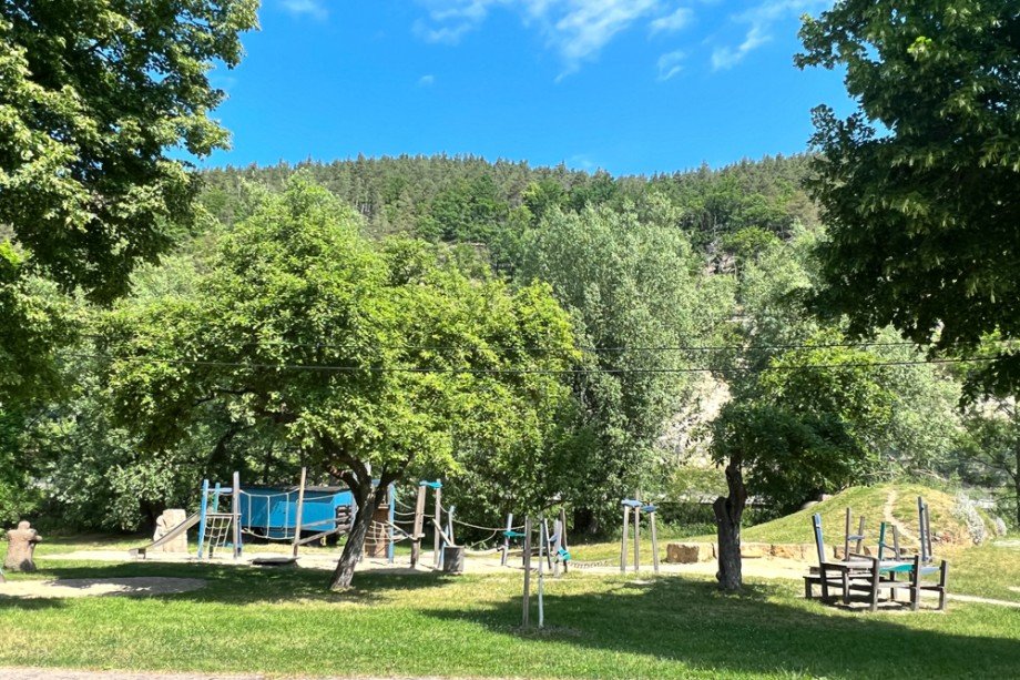Spielplatz an der Saale Haus Saalfeld/Saale / Remsch�tz
