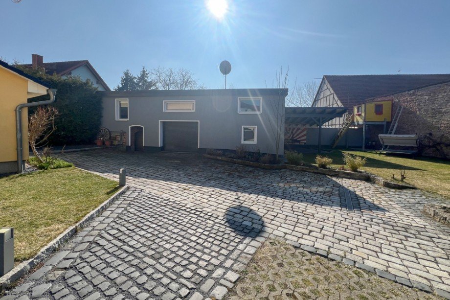 Hinterhaus mit Garage Einfamilienhaus Erfurt / Bindersleben