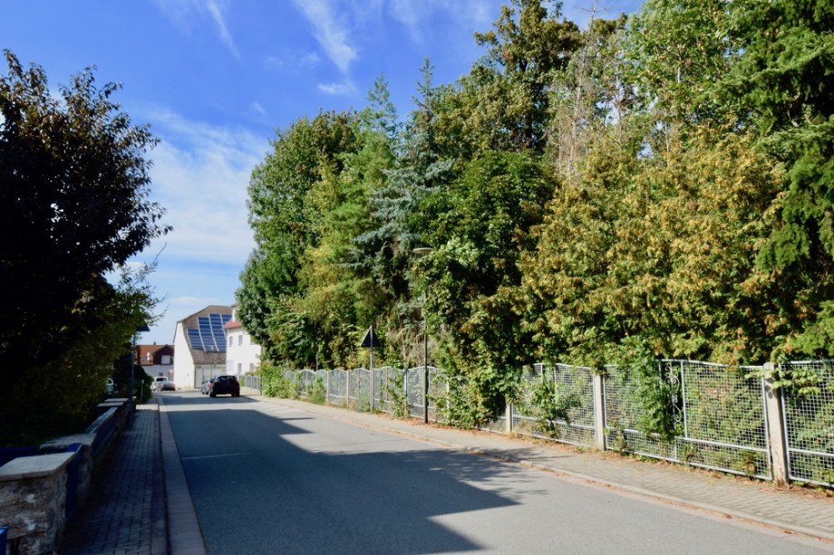 Grundst�ck bis zur Faseneriestra�e Einfamilienhaus Tonna / Gr�fentonna