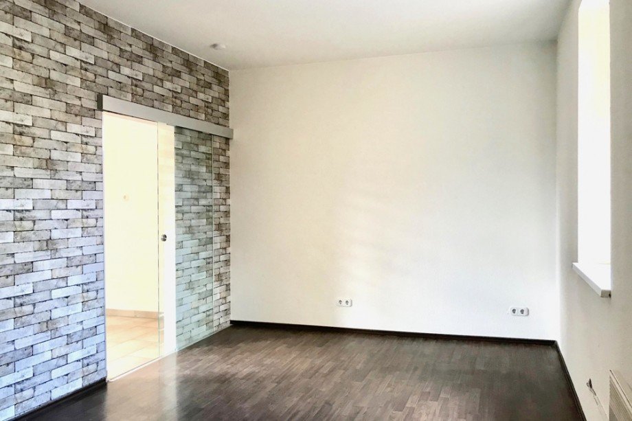 Wohnzimmer T�r zur K�che Maisonettewohnung Udestedt