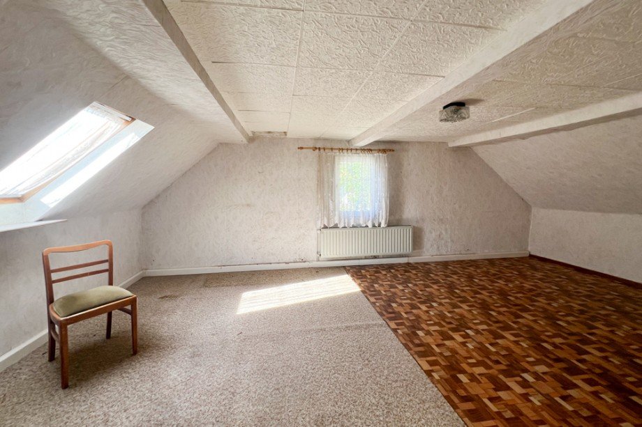 Gro�es Schlafzimmer zur Stra�e Einfamilienhaus Am Ettersberg / Berlstedt