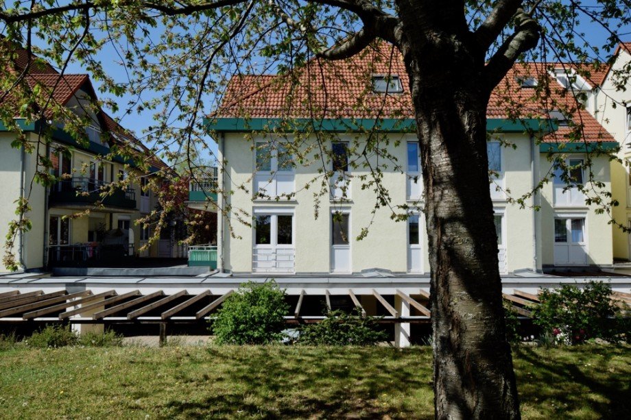 Gartenansicht Geb�ude Ikarusweg Erdgeschosswohnung Erfurt
