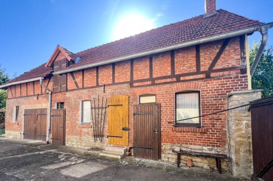 Gro�e Scheune mit Garage Einfamilienhaus Am Ettersberg / Berlstedt