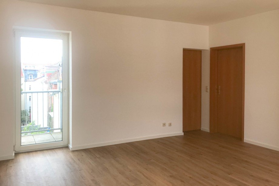 Wohnzimmer mit Balkon Etagenwohnung Erfurt