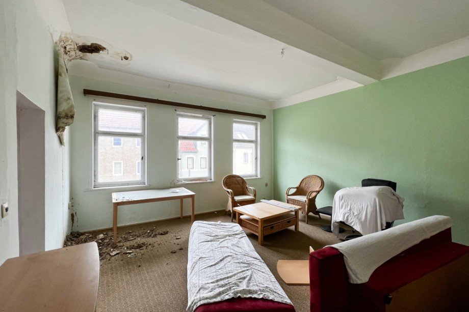 Zimmer stra�enseitig Haus Buttst�dt