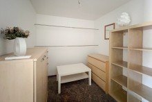 Begehbarer Kleiderschrank Liebevoll modernisiertes Bauernhaus mit separatem Garten