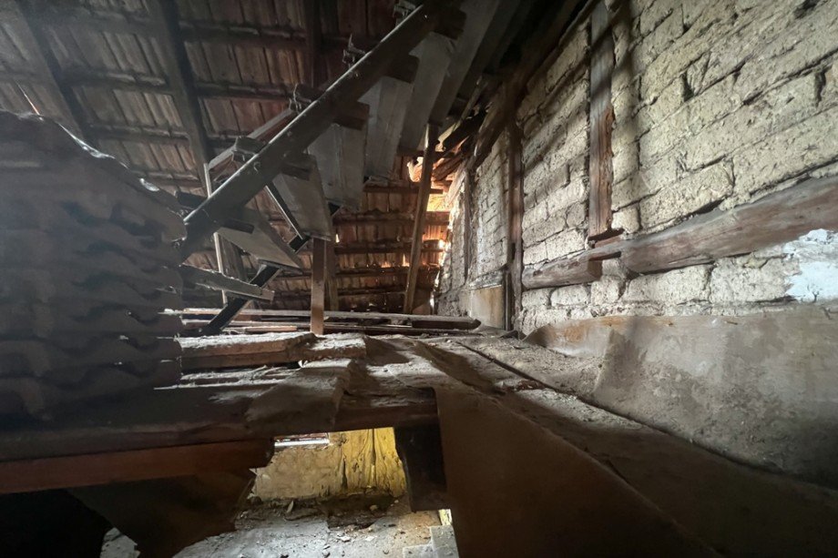 Zuerst das Dach reparieren Haus Buttst�dt