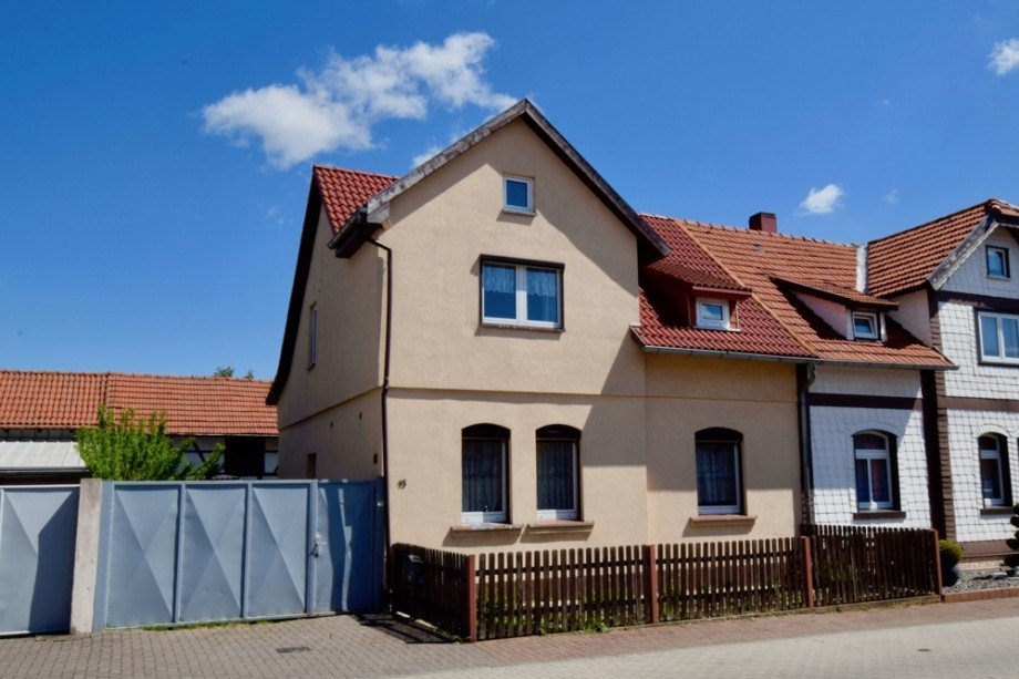 Kleines Einfamilienhaus mit Garage und Scheune Doppelhaush�lfte Gr�fenhain/ Ohrdruf