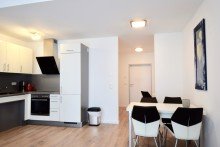 Offene K�che mit Essbereich Exklusiver Wohnkomfort- m�blierte Terrassenwohnung in Klinik- & Unin�he