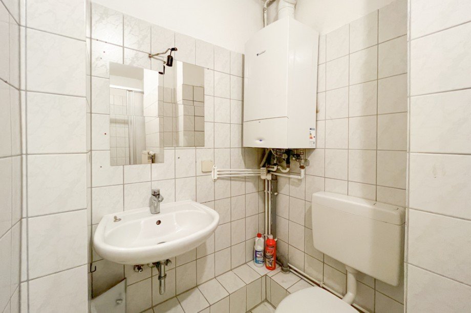 Innenliegendes Badezimmer Dachgeschosswohnung Erfurt / L�bervorstadt