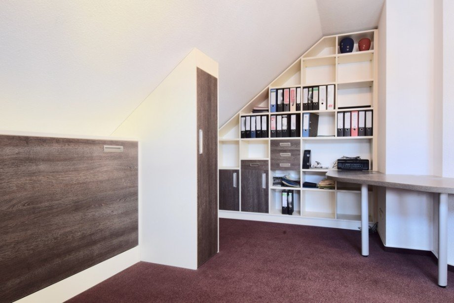 Perfektes Regalsystem im B�ro Einfamilienhaus Erfurt