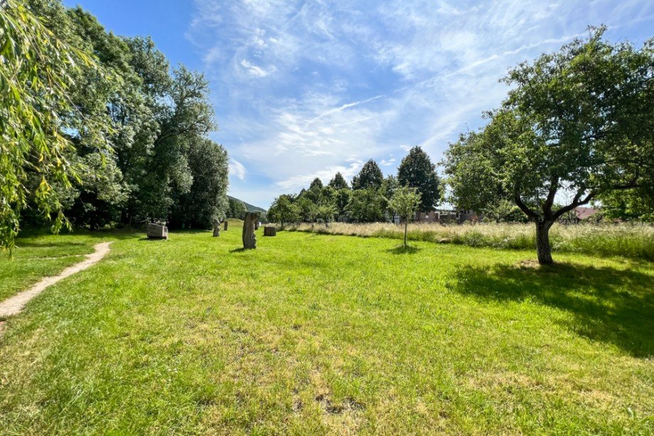 Skulpturenpark am Saaleufer Haus Saalfeld/Saale / Remsch�tz