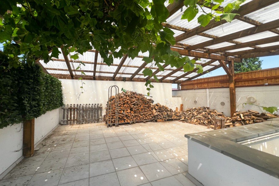 Gro�e �berdachte Terrasse Einfamilienhaus Herbsleben