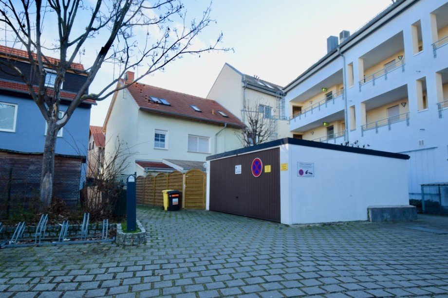 Innenhof mit Parkm�glichkeiten Etagenwohnung Erfurt
