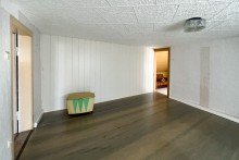 Vorderes Durchgangszimmer Traditionelles Einfamilienhaus mit gro�er Scheune & h�bschem Garten