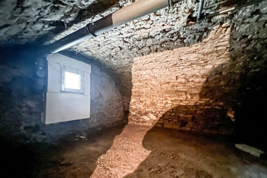 Kleiner Keller unter Wohnhaus Einfamilienhaus Erfurt / Bindersleben