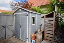 Kleiner Ger�teschuppen beim Haus Ihr neues Zuhause- Modernes Einfamilienhaus im Erfurter Umland