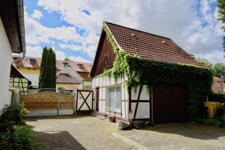 Eingangstor und Garage Einfamilienhaus Kutzleben / L�tzens�mmern