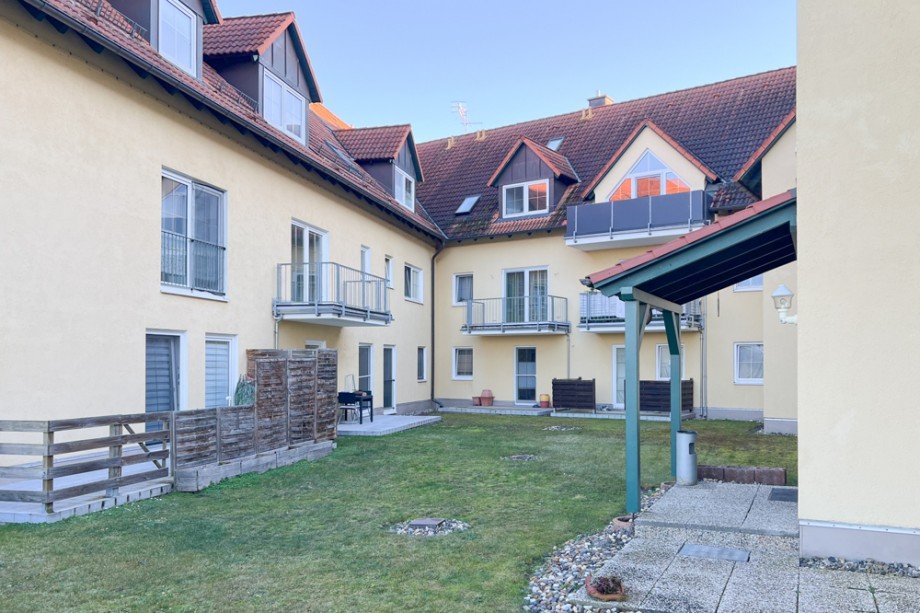 Gepflegter Innenhof Etagenwohnung Herbsleben
