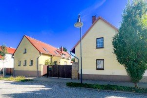 Hauptbild Traditionelles Einfamilienhaus mit gro�er Scheune & h�bschem Garten